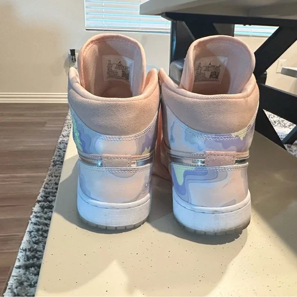 Jordan 1s - Picture 4 of 7